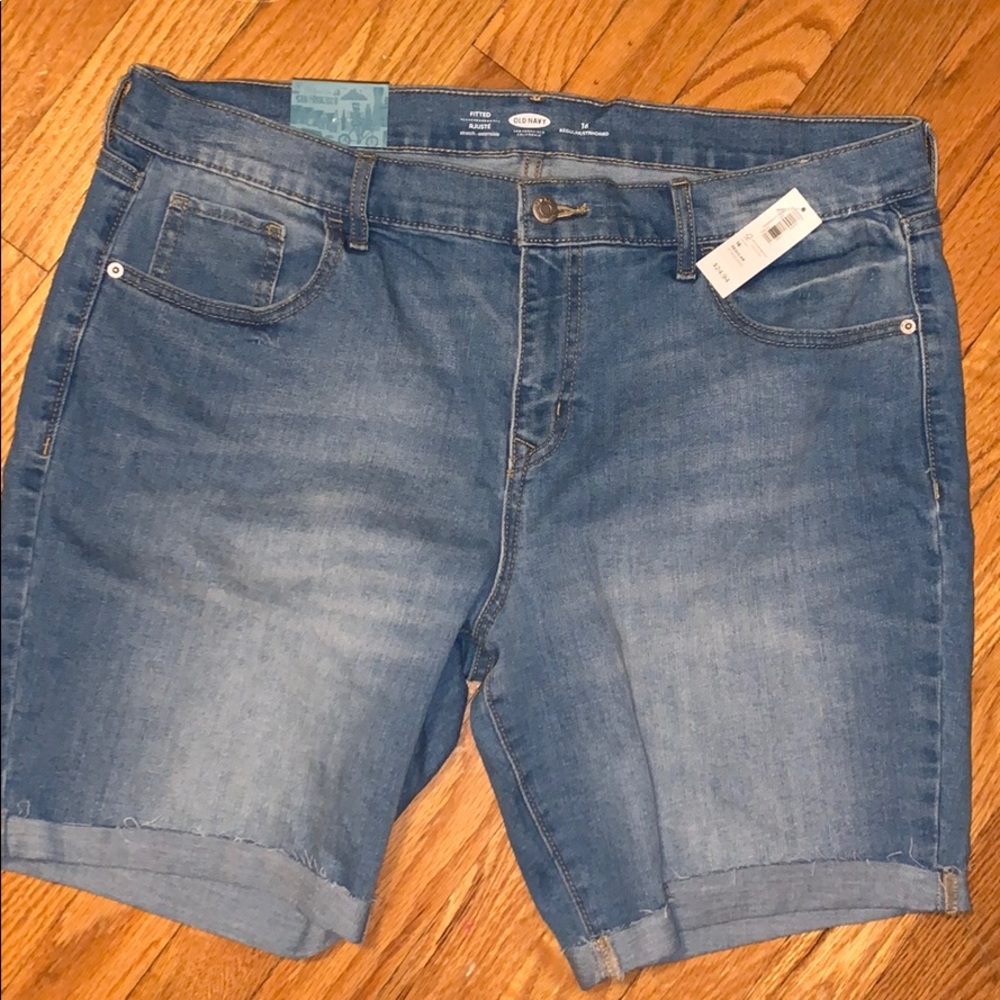 Light denim Bermuda shorts size 16